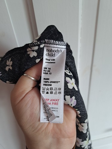 NOBODY'S CHILD Black White Floral 100% Viscose Midi Skirt Size 16 - Picture 5 of 5