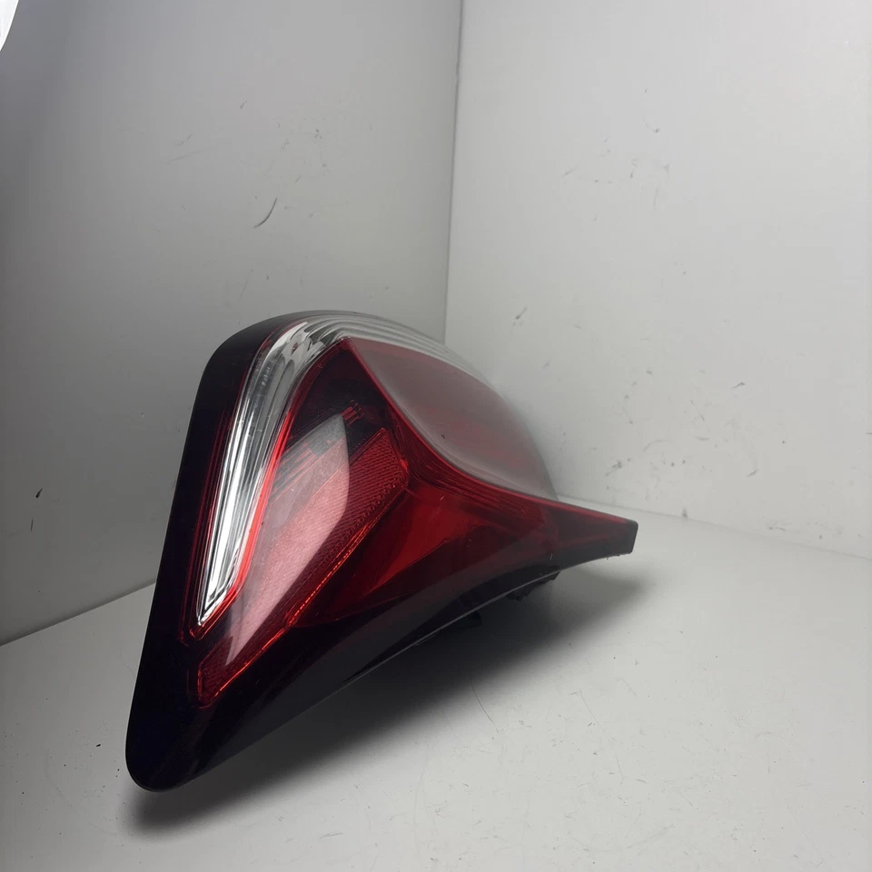 Luz trasera exterior Honda Civic 2014 montaje lateral derecho pasajero fabricante original Foto 2 de 4