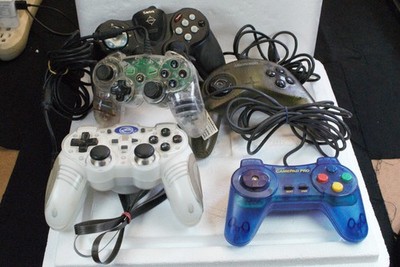 Lot of 5 miscellaneous usb connector game controllers Microsoft Gravis and more