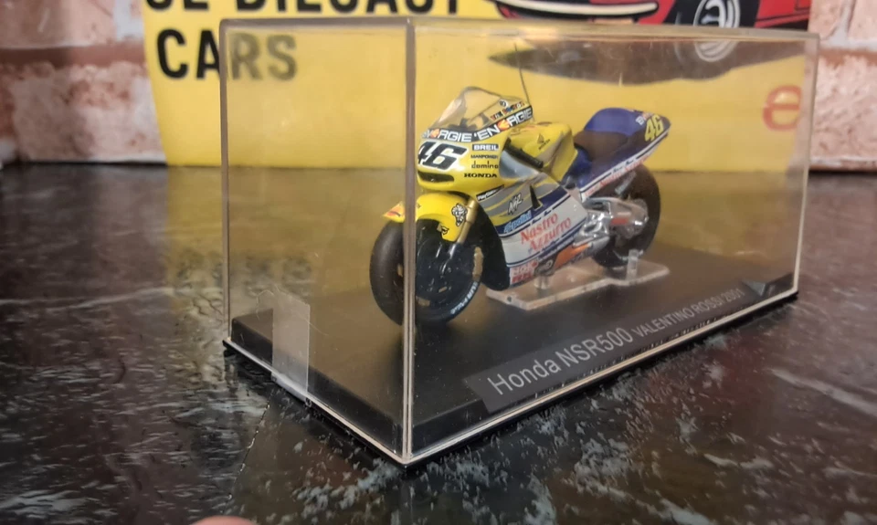 Deagostini IXO 1/24 Honda NSR500 - Valentino Rossi 2001 - *Cracked Case* - Image 2 of 4
