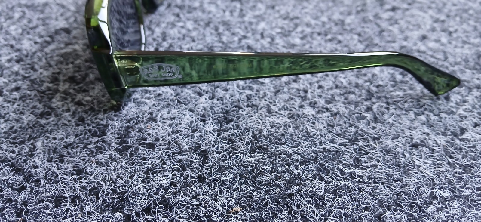 Ron Jon Women's Rectangular Green Frame Sunglasses - image 6