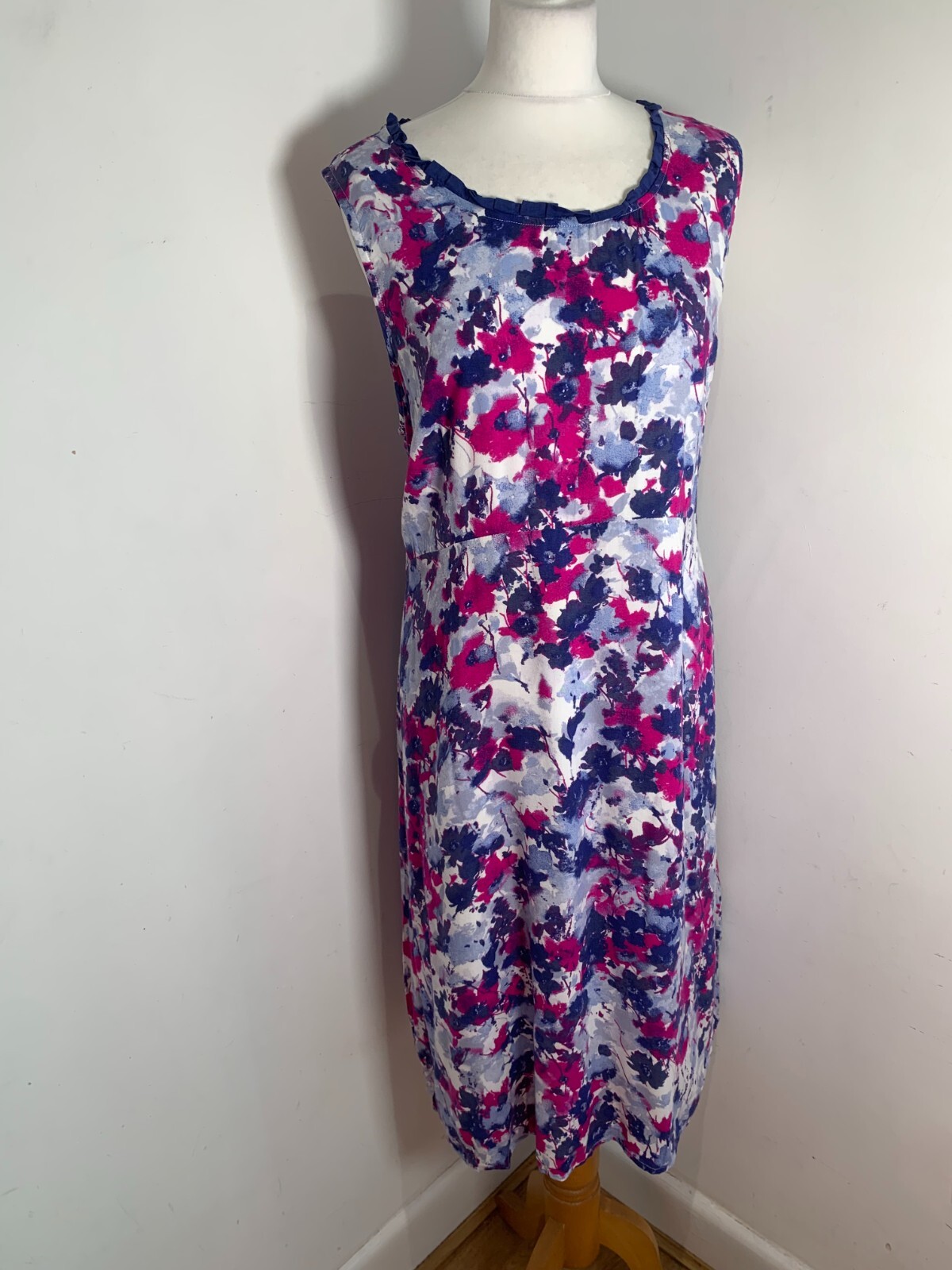 Adini pattern print Dress Size L VGC blue pink A line sheath shift classic