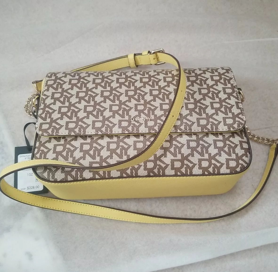 Dkny bryant shop signature crossbody