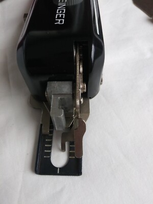 Singer Buttonholer 160743 with case, accessories, and 5