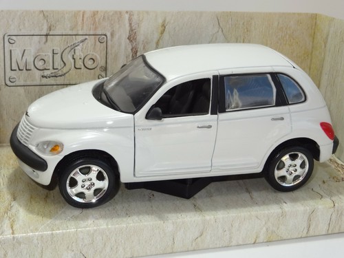Maisto 31995 CHRYSLER PT CRUISER (278) 1/24 Boxed