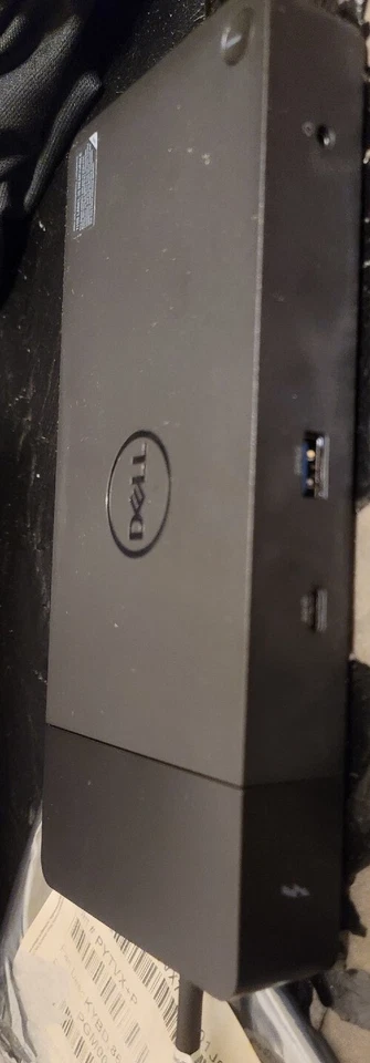 Estación de acoplamiento Dell WD19TB con adaptador de corriente de 180 W Foto 4 de 4