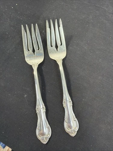 SET/2 INTERNATIONAL "JOAN OF ARC" STERLING SILVER Forks 74.5 Grams