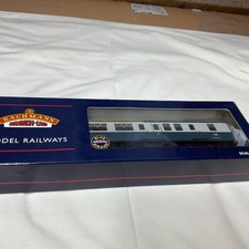 BACHMANN 'OO' GAUGE 39-411 BR BLUE/GREY 1ST CLASS BRAKE CORRIDOR #17093 COACH
