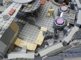 Lego Star Wars Millennium Falcon 75105  with 5 mini figures and manual