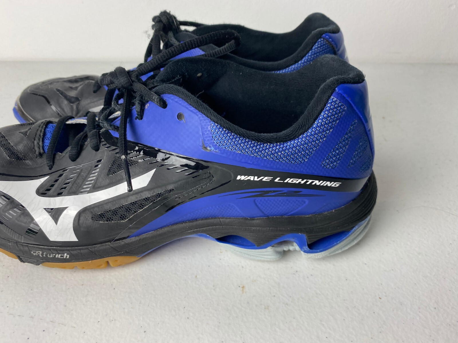 Mizuno Wave Lightning Z2 Womens Volleyball Shoe Black/ Blue Sz US 10.5 M |  eBay