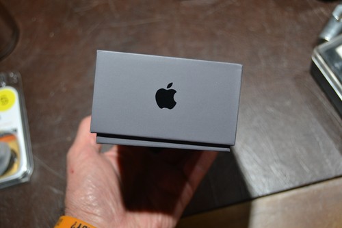 Apple A1863 iPhone 8 Space Gray 64GB Genuine EMPTY RETAIL BOX ONLY - Picture 3 of 12