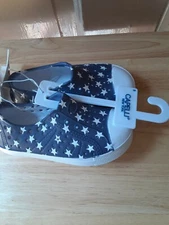 Capelli New York Girls Water Shoes Size 8    NEW WITH TAGS