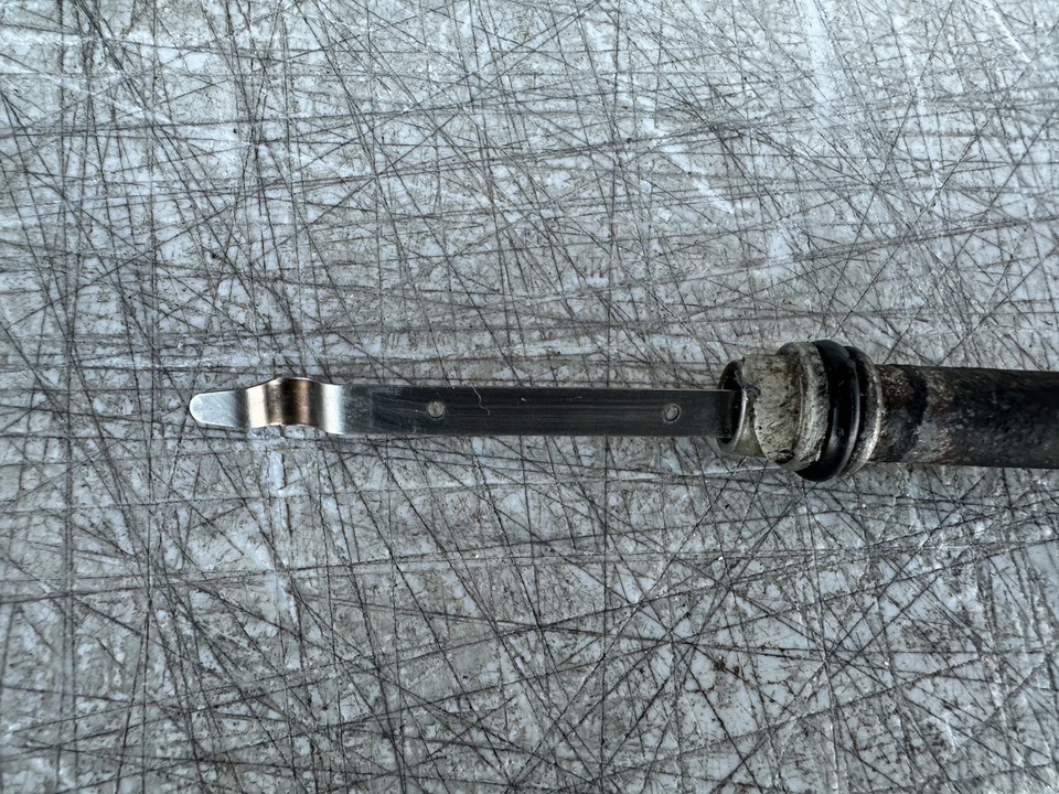 Infiniti FX35 2012 varilla de medición de nivel de fluido de aceite de motor con tubo guía OEM Foto 3 de 3