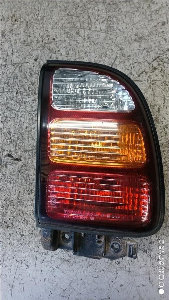 TOYOTA RAV 4 «I» (1996) FANALE POST. DX. 8155042050