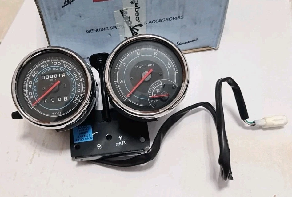 642082 Strumentazione Contachilometri Originale Piaggio Carnaby 300 ie 2010-2015 - Immagine 2 di 4