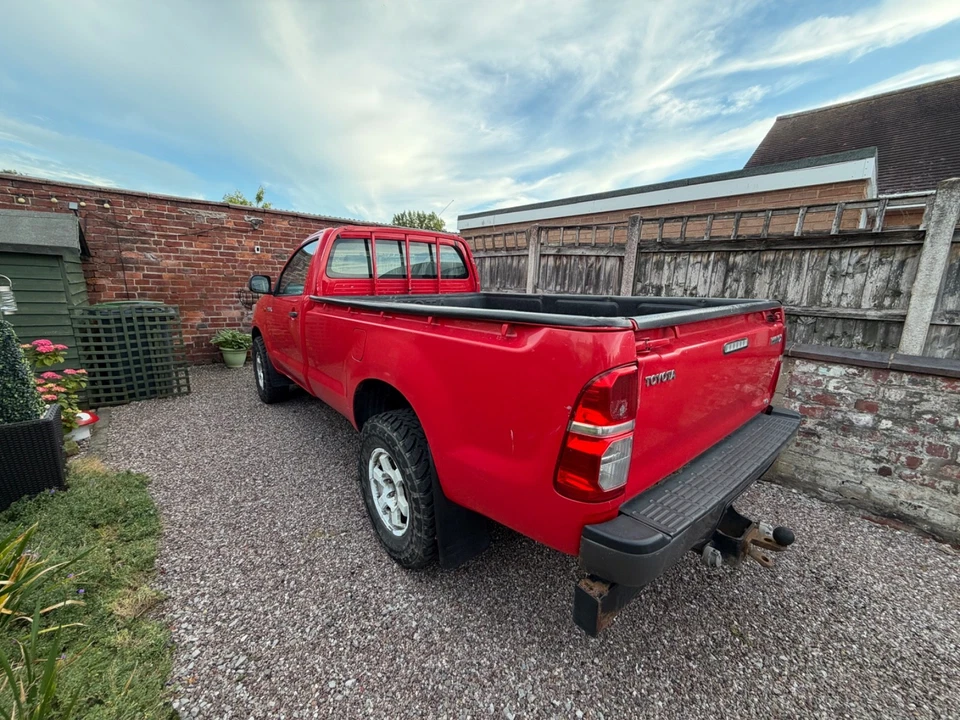 Toyota Hilux HL2 D-4D 4x4 - Image 3 of 4