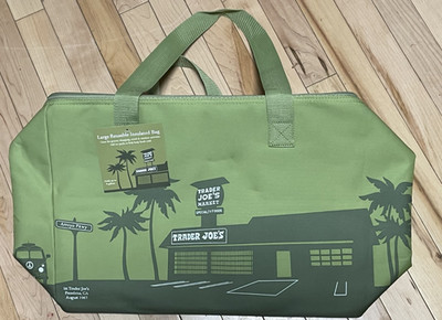 Trader Joe's 8 Gallons Reusable  Bag Cooler Large Insulated Tote Olive Green NEW