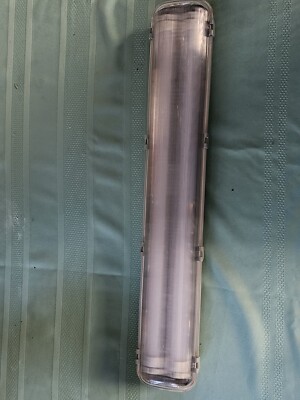 LED 2FT Tube Vapor Proof Waterproof Lamp Fixture w/4000K Lamps Included NEW ITEM