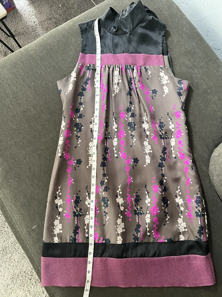 VESTIDO RECTO HYPE 100% SEDA CON RIBETE 100% LANA ROSA TALLA 8 USADO EN EXCELENTE ESTADO Foto 3 de 4