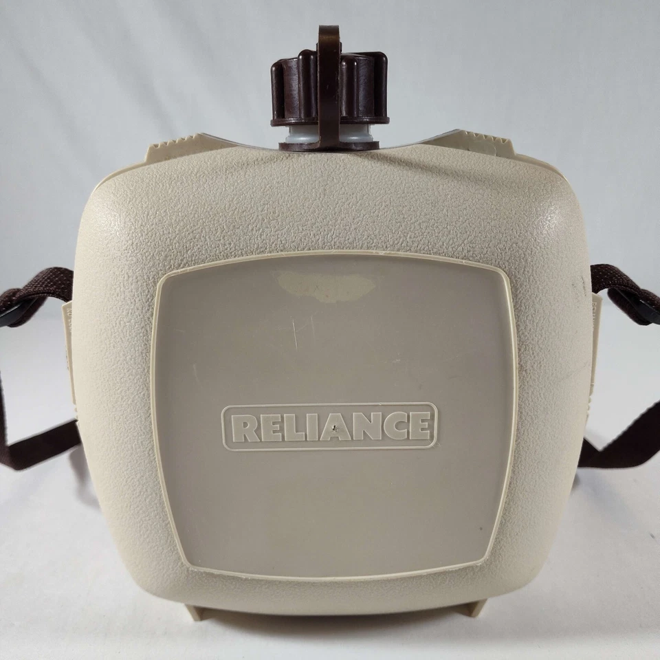 Reliance Insulated Canteen Adjustable Strap 1 Quart Capacity - Image 3 of 4