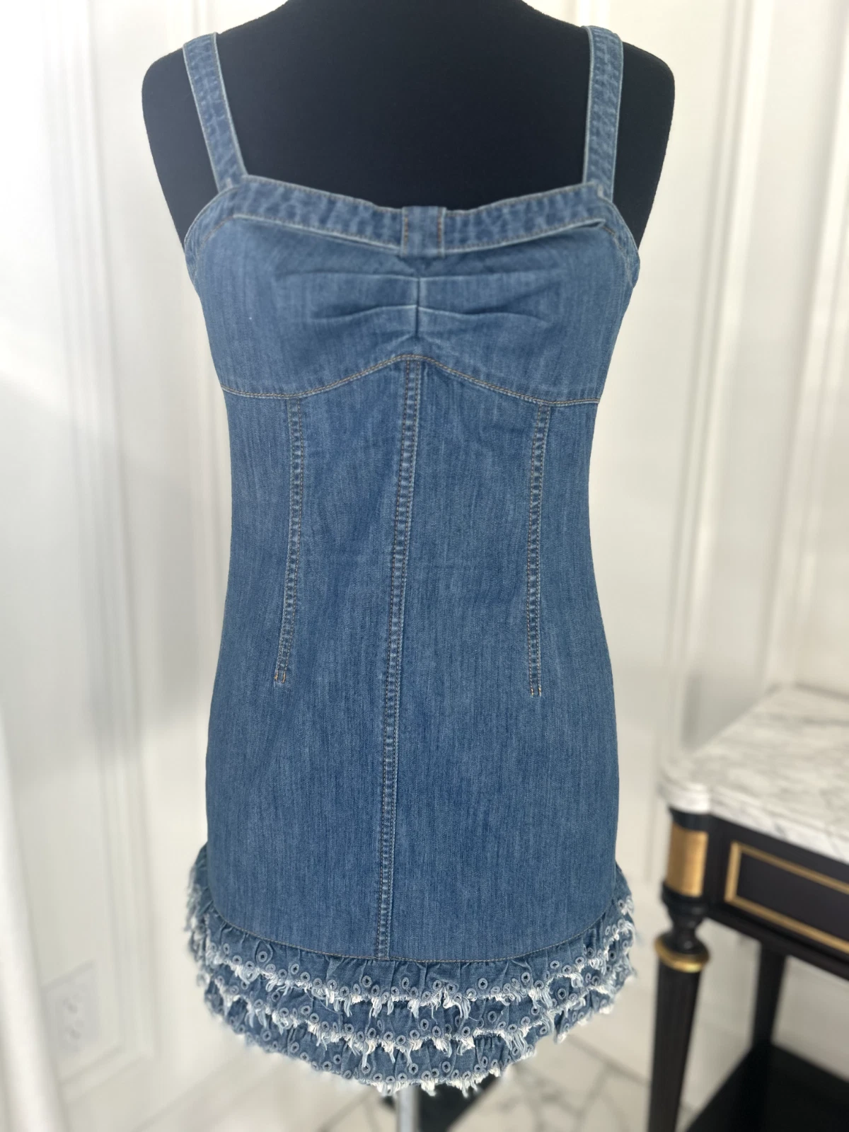 Abito in denim MOSCHINO blu jeans con dettaglio guaina con frange taglia 40 it o US 6
