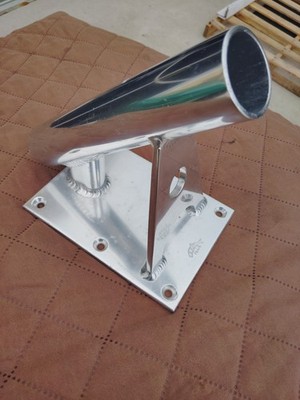 Lees Tackle MX Pro Series Fixed Outrigger Holder Center Mount 45 Degrees Boat