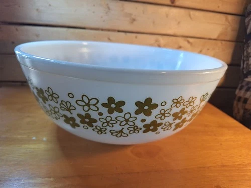 Pyrex Vintage Spring Blossom (Crazy Daisy) Mixing Bowl 4qt Style 404 - RARE!