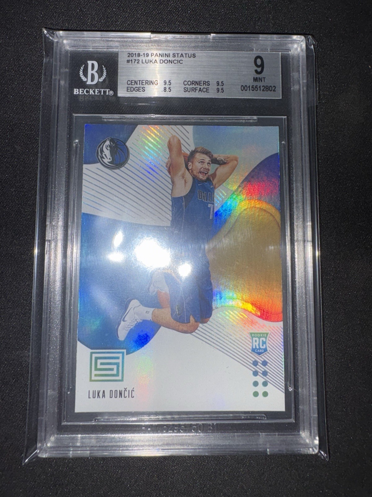 2018-19 Panini Status - Rookies 2 Luka Doncic #172 (RC) Bgs 9