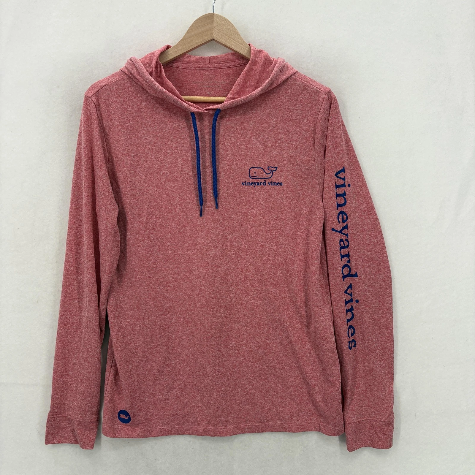 Vineyard Vines Shirt Mens XS Red Long Sleeve Performance Hooded Whale Logo Top
Opens in a new window