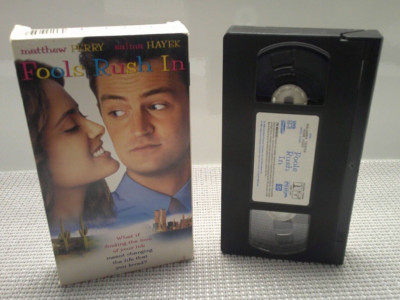 Fools Rush In (VHS, 1998, Matthew Perry, Salma Hayek, Jon Tenney, Carlos Gomez, 