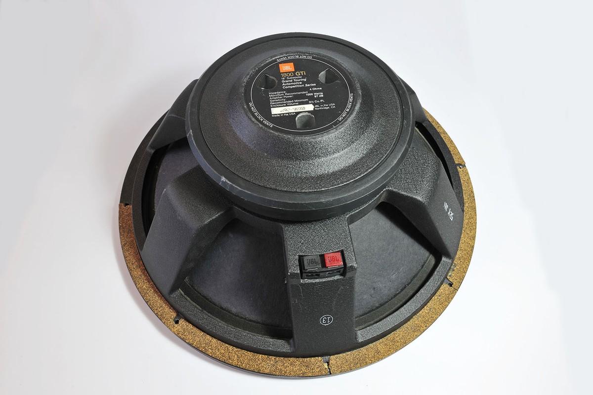 JBL 1800gti 18 inch 1000watt Grand touring automotive