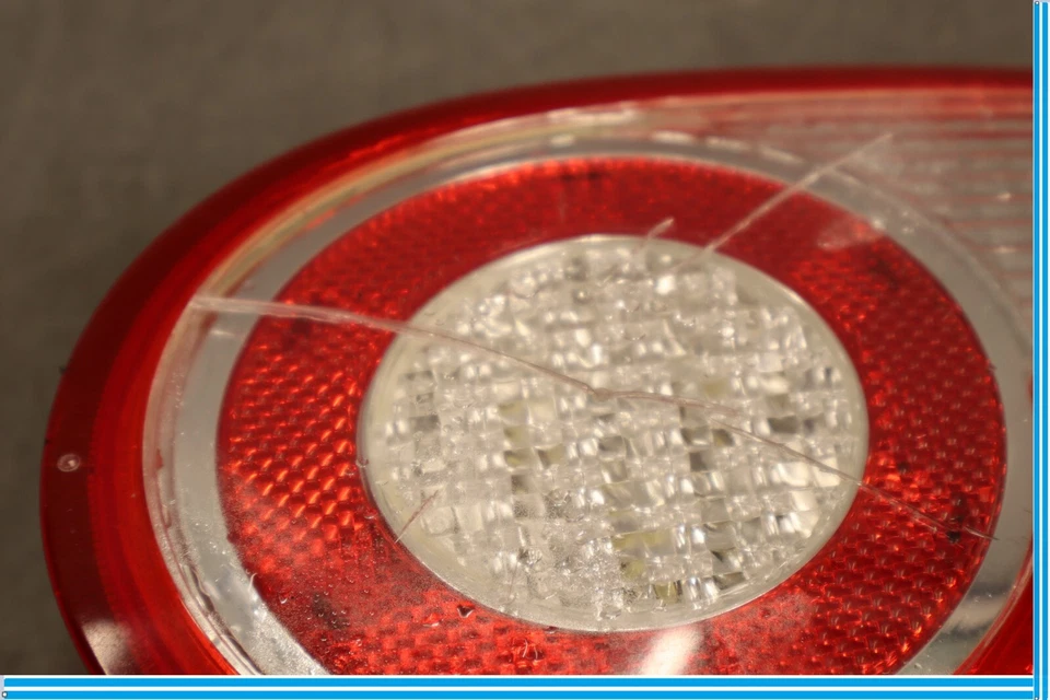 07-15 Jaguar XK XKR Rear Right Passenger Side Inner Tail Light Lamp Oem - Image 4 of 4