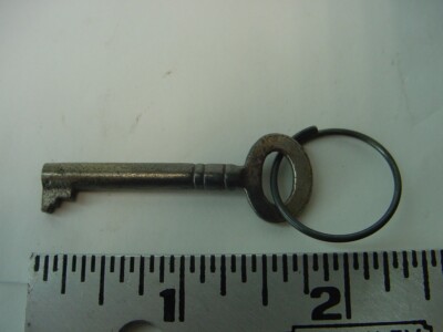 VINTAGE SKELETON KEY - ANTIQUE CLOCK CABINET LOCK KEY - 