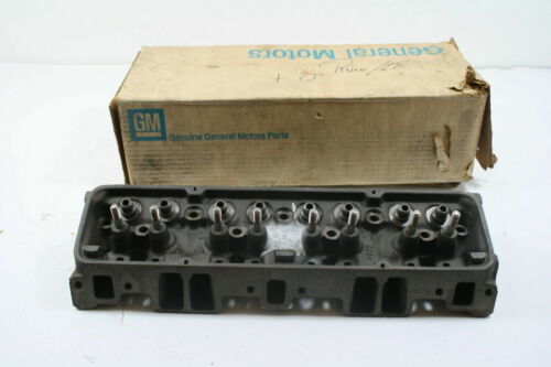 GM NOS GENUINE 1978 1979 305H 5.0L 376450 I9 Truck 8 Cylinder Head 376450 474213 - Picture 1 of 5