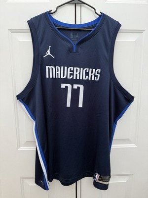 Jordan NBA Luka Doncic Dallas Mavericks 2021/22 Statement Edition