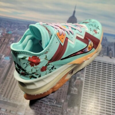 Nike LeBron XVIII 18 Low Mimi Plange Daughters Floral Size 12.5
