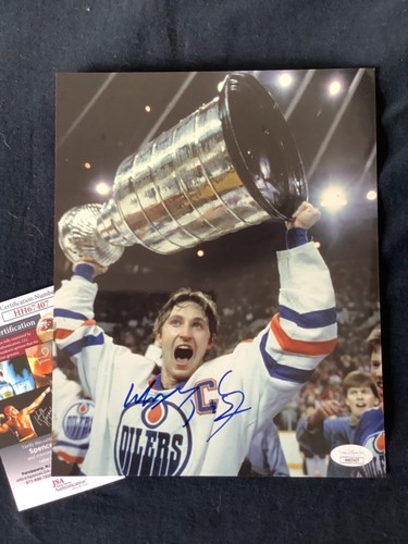 WAYNE GRETZKY SIGNED 8x10 PHOTO CANADA EDMONTON OILERS HOCKEY JSA COA AUTO