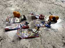 5 NBA Basketball Mascots Raptors + Kinder Eggs Surprise Chocolate Mini Toy