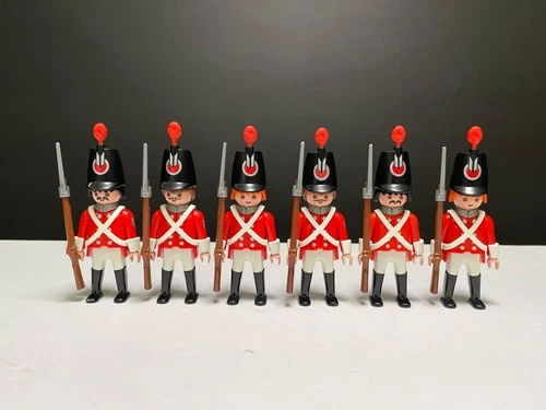 Playmobil Vintage Red Coat Soldiers. x6.