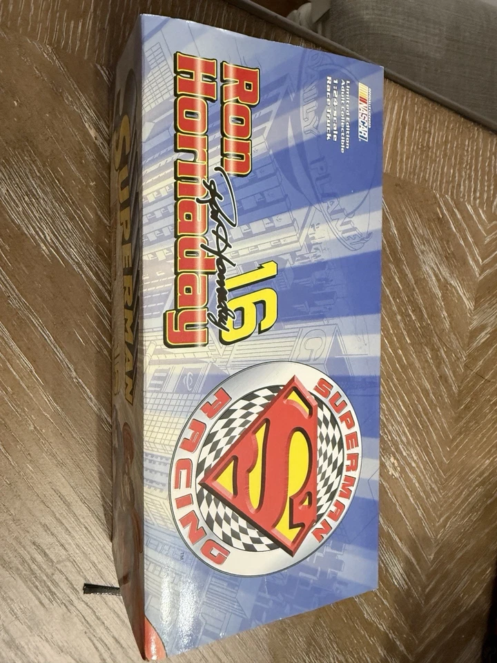 1999 Ron Hornaday #16 NAPA/Superman Chevy Super Truck 1:24 Scale 1/7920 - Image 3 of 4