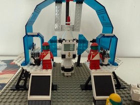 Lego Space Futuron 6953:Cosmic Laser Launcher