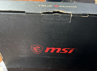 MSI GF63 Thin 11UC 15.6'' i7-11800H 8GB 512GB SSD RTX 3050 Win10