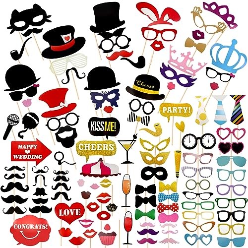 Des Photo Booth Props TOAOB 115pcs pour animer facilement un stand photo de mariage chic