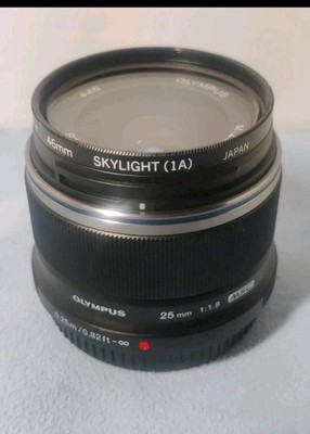 Olympus M.ZUIKO Digital 25mm f1.8 MSC Lens Black In Excellent Working Condition 