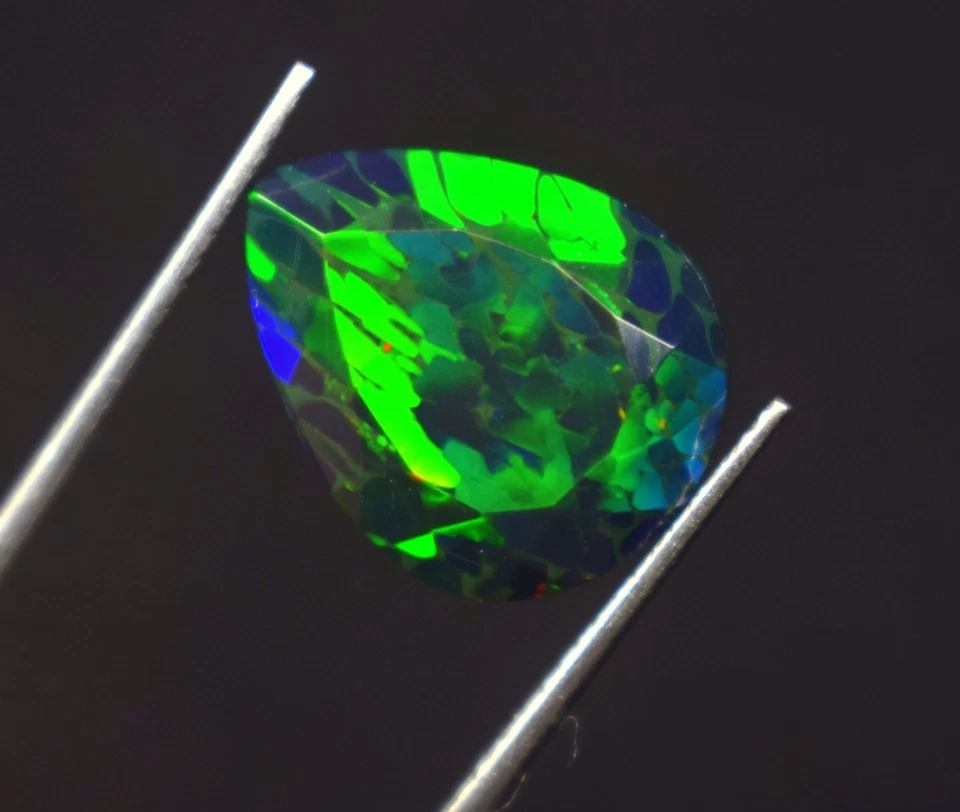 7.2 CT Fire Black Smoked Ethiopian Opal Pear Faceted Gemstone 16.4X13.1X9.4 mm - Image 4 of 4