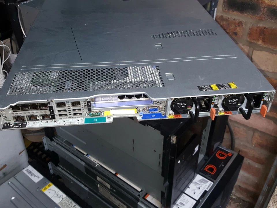  IBM System x3550 M4  7914-AC1  00j6148 2 xeon e5-2650 2ghz processors 64gb mem - Image 2 of 4