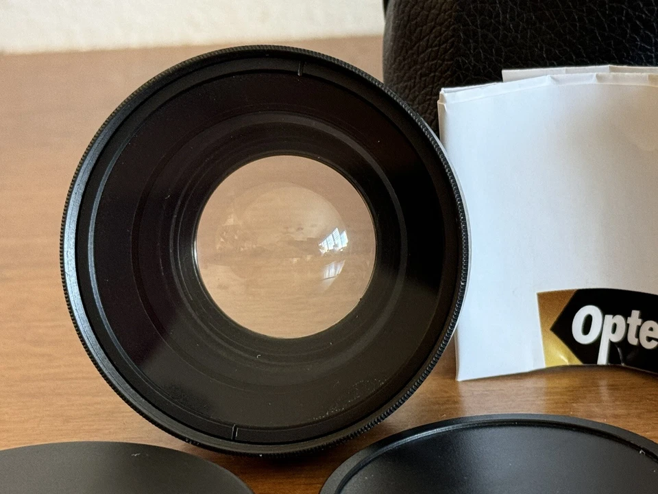 Opteka 0.43x High Definition Macro Closeup Lens w manual & pouch for 52mm diam - Image 2 of 3