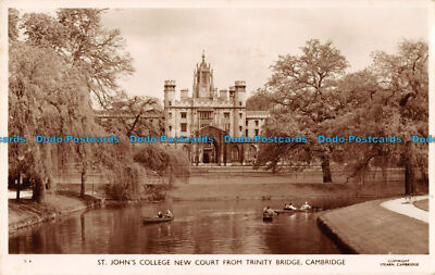R165743 St. Johns College New Court von Trinity Bridge. Cambridge. RP. 1953