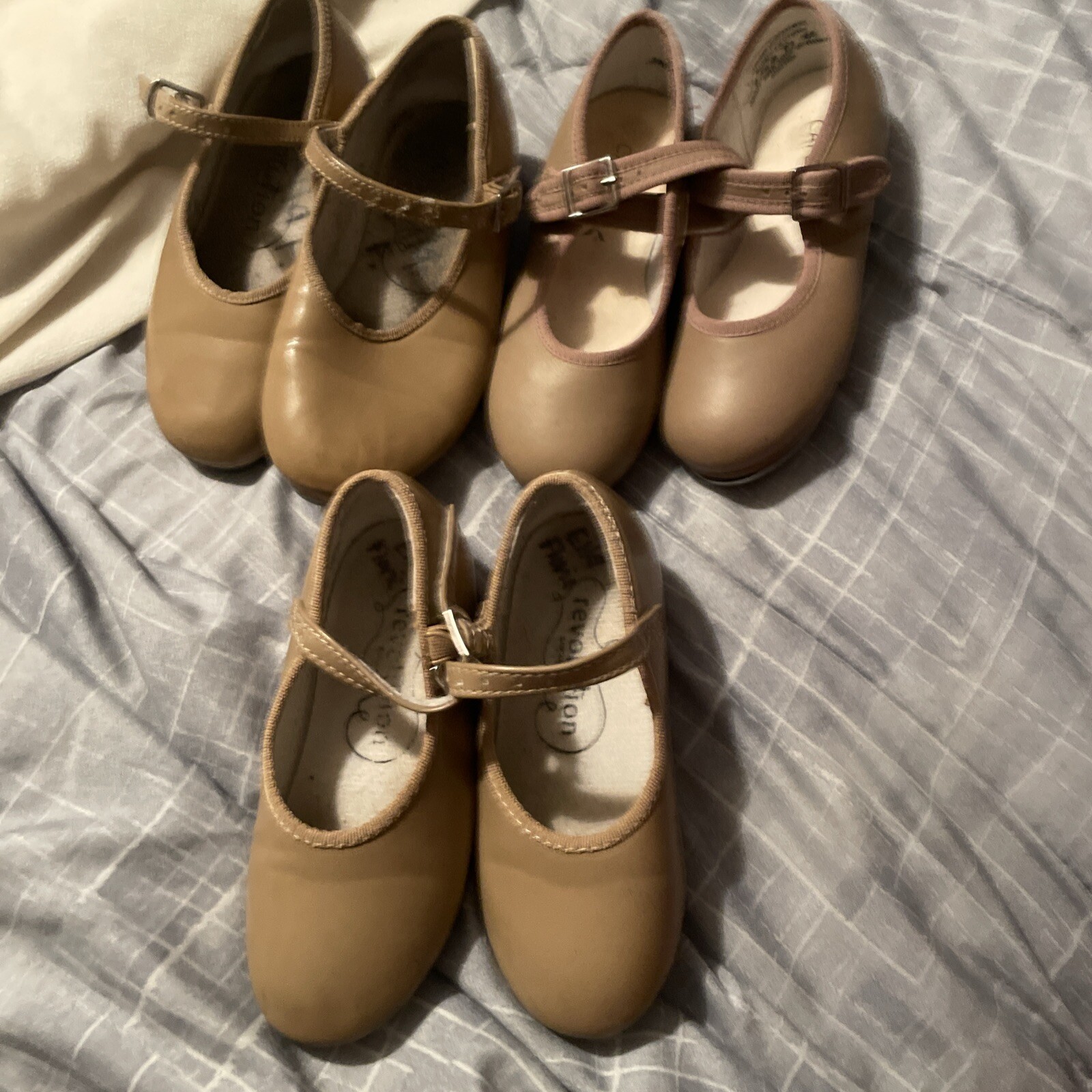 Niñas Revolution Ropa de Baile + Capezio LOTE DE ZAPATOS TAP Tallas 8.5 C - 11 Niño Usado en Excelente Condición