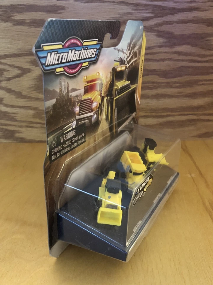 Micro Machines Construction Set Series 1 Backhoe Dump Truck Bulldozer Hasbro - Image 3 of 4